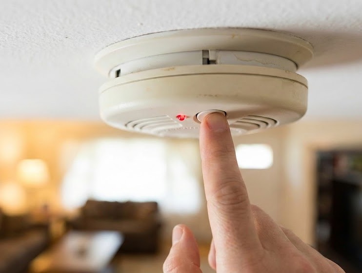 住宅火災警報器の期限チェックと交換時期の目安